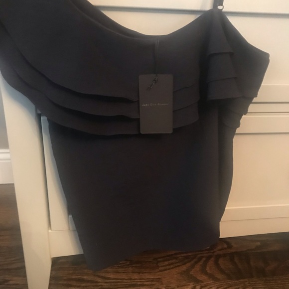 NWT JOA Ruffle One Shoulder Top - Picture 4 of 4